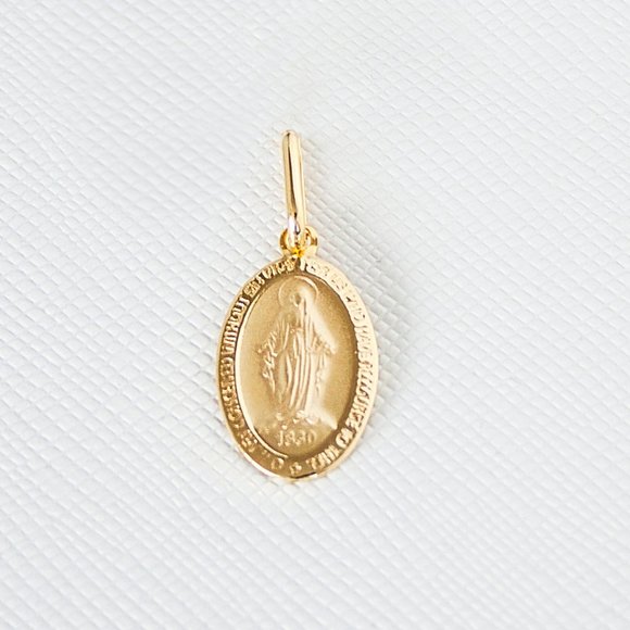 Real 10K Solid Yellow Gold Virgin Mary Pendant 1.5 grams Stamped 10K - Picture 3 of 4